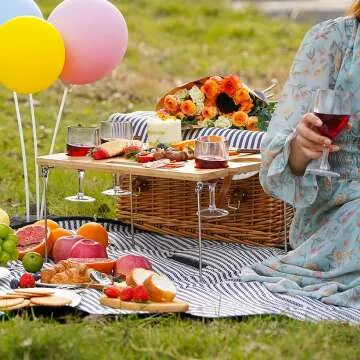 4 Person Wicker Picnic Basket for Perfect Outings