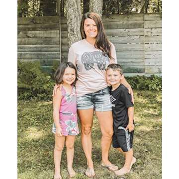 Yuan Mama Bear Graphic Tee for Trendy Moms - Shop Now!