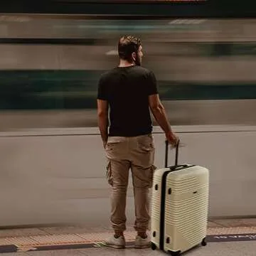 InUSA RESILIENCE Lightweight Spinner Luggage - Durable 24-Inch