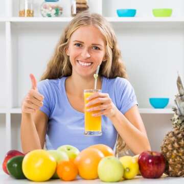 Teenyyou 6 Pcs Reusable Glass Straws with Heart Charms 8 x 0.3'' Colorful Heart Thick Clear Glass Straws Bent with Cleaning Brushes for Drinking Cocktail Hot and Cold Drinks Party