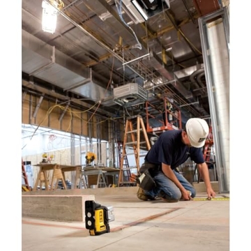 DEWALT Self-Leveling Line Laser, 3-Beam Accuracy
