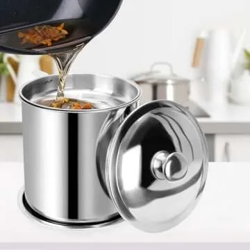 Bacon Grease Container,Kitchen Oil Container Can with Strainer and Anti-slip coaster tray for Store Meat Frying Oil and Cooking Grease Storage