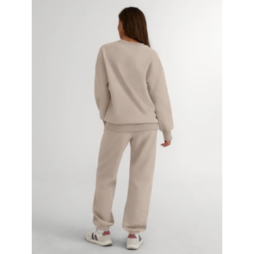 Trendy Queen Sweatsuits Women 2 Piece Outfits Two Piece Crewneck Sweatshirts Sets Lounge Fall Fashion Sweatpants 2025 Tracksuits