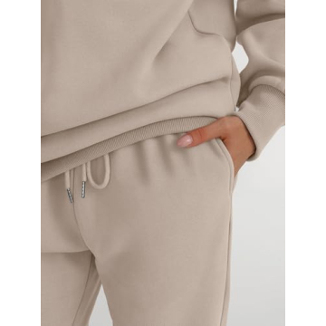 Trendy Queen Sweatsuits Women 2 Piece Outfits Two Piece Crewneck Sweatshirts Sets Lounge Fall Fashion Sweatpants 2025 Tracksuits