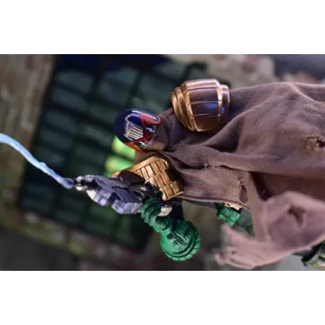 Cursed Earth Judge Dredd Exclusive 1:12 Scale Action Figure