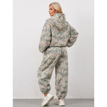 Stylish Women's Camo Sweatsuit Cozy Two-Piece Set