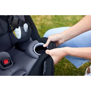 Maxi-Cosi Pria Convertible Car Seat for Kids