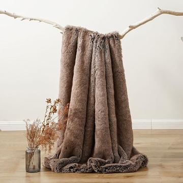 Luxury Brown Faux Fur Blanket for Cozy Comfort and Style