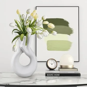 VECELO White Ceramic Vase – Modern Hand Shaped Elegance