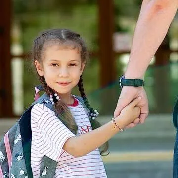 Dabem Back to School Gifts for Girls, 1st First Day of School Bracelets Gifts, Back to School Bracelet Gifts for Students, Back to School Supplies Gift School Girl Style