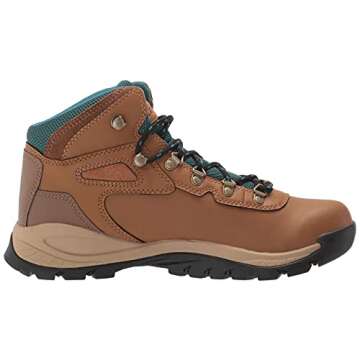 Columbia Women's Newton Ridge Plus Hiking Shoe, Elk, River Blue, 8.5