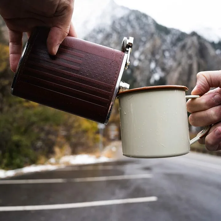 American Flag Hip Flask - 8 oz Premium Leather Design
