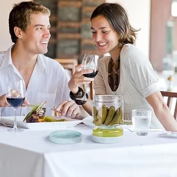 Stylish WhiteRhino Glass Pickle Jar with Strainer 51oz