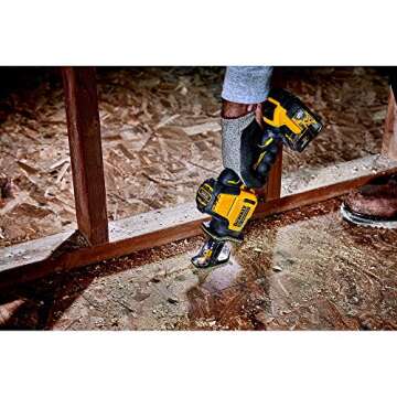 Compact DEWALT ATOMIC 20V Reciprocating Saw for All