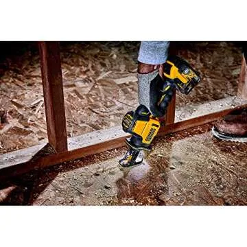 Compact DEWALT ATOMIC 20V Reciprocating Saw for All