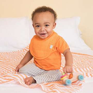 green sprouts Muslin Bibs made from Organic Cotton (5 pack)| 4 absorbent layers protect from sniffles, drips, & drools | 100% Organic cotton muslin, Adjustable snap closure, Machine washable