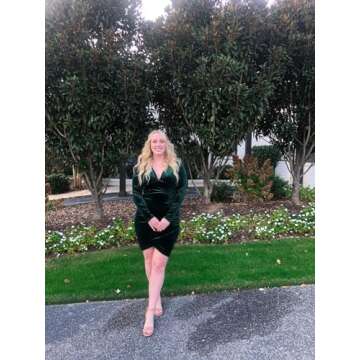 HUHOT Christmas Dresses for Women Emerald Green Velvet Cocktail Holiday Party Dress Vintage Deep V Neck Velour Ruched Bodycon Going Out Valentine's Day Mini Dresses