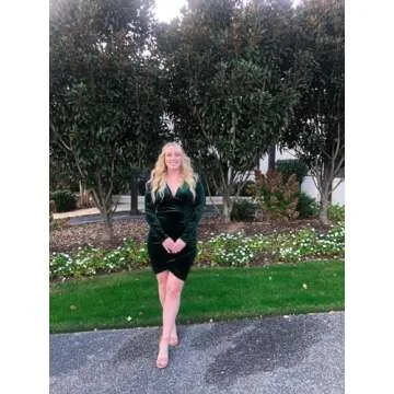 HUHOT Christmas Dresses for Women Emerald Green Velvet Cocktail Holiday Party Dress Vintage Deep V Neck Velour Ruched Bodycon Going Out Valentine's Day Mini Dresses