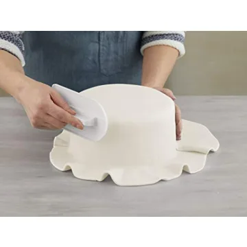 Wilton Easy Glide Fondant Smoother – Flawless Cake Finishes