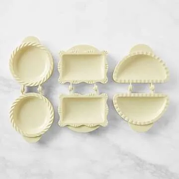 3PCS Dough Presser Pocket Pie Molds, Party Potluck Hand Pie Molds, Apple, Pumpkin And Acorn Shapes (classic model)
