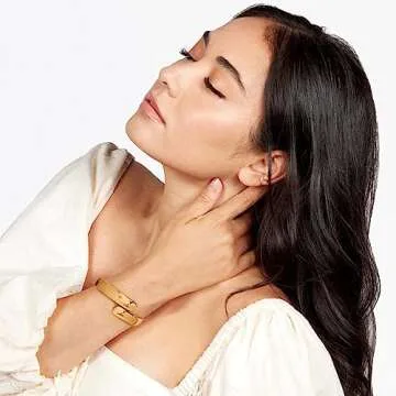 WOWORAMA Chunky Gold Cuff Bracelets for Women 18K Gold Plated Teardrop Hinged Bangle Bracelets Thick Hinge Cuff Bangles Polished Minimalist Bypass Cuff Bracelets