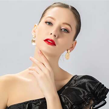 Matte Gold Small Hammered Disc Earrings Minimalist Geometric Dangle Earrings for Women