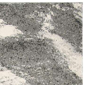 SAFAVIEH Retro Accent Rug - Stylish and Stain Resistant