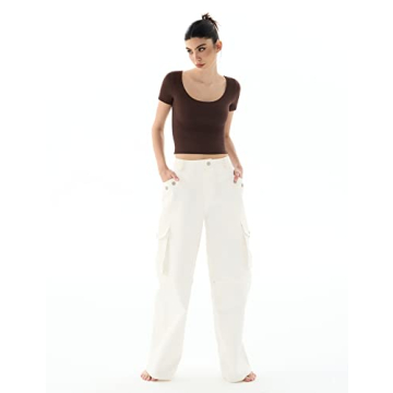 PUMIEY Women's Scoop Neck T Shirt - Slim Fit & Stylish