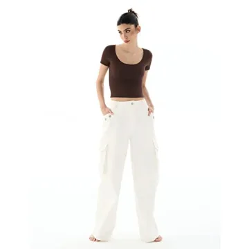 PUMIEY Women's Scoop Neck T Shirt - Slim Fit & Stylish