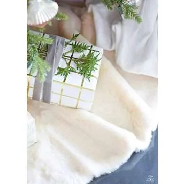 Yuboo White Fur Tree Skirt 36" for Holiday Elegance