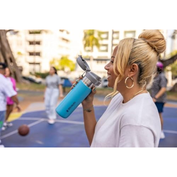 Stanley Quick Flip GO Water Bottle 24 OZ Insulated & Leakproof