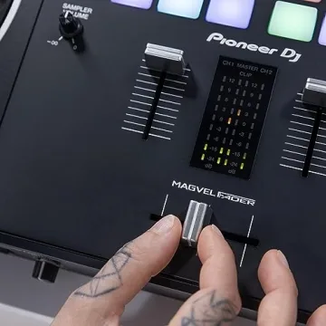 Pioneer DJ DDJ-REV5 4-deck Controller for All DJs