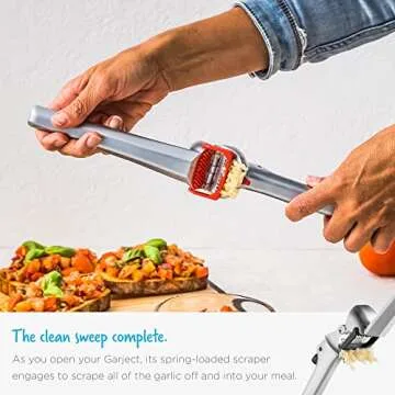 Dreamfarm Garject Garlic Press & Peeler with Ejector