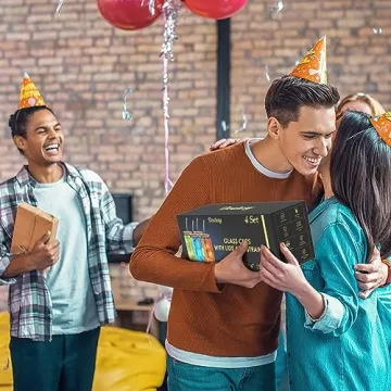 Stylish 4 Set Glass Cups with Lids and Straws