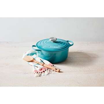 Le Creuset Enameled Cast Iron Dutch Oven, 7.25 qt