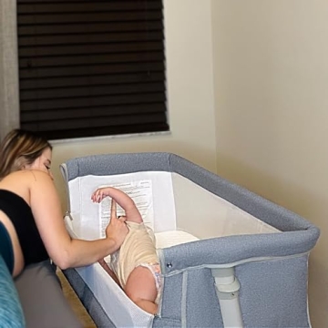 RONBEI Baby Bassinet – Adjustable Bedside Sleeper for Infants