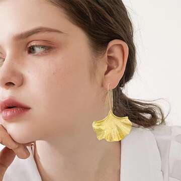 Vavhoo Fashion Gold Silver Ginkgo Leaf Drop Dangle Earrings Fall Maple Leaf Pendant Earrings for Girlfriend Wife Daughter Partner Jewelry (Gold)