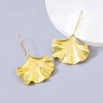 Vavhoo Fashion Gold Silver Ginkgo Leaf Drop Dangle Earrings Fall Maple Leaf Pendant Earrings for Girlfriend Wife Daughter Partner Jewelry (Gold)