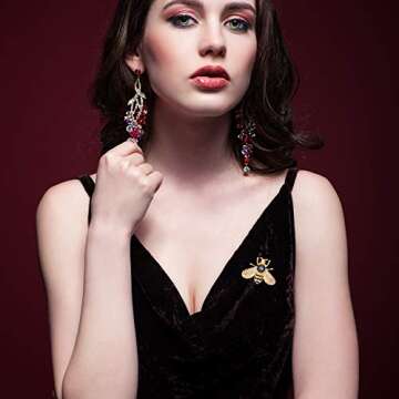 WILLBOND 4 Pieces Honey Bee Brooch Lapel Pins for Women Crystal Insect Themed Bee Brooches with Faux Pearl Fashion Gift for Birthday Dating Party Anniversary