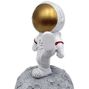 Creative Astronaut Phone Holder Spaceman Cell Phone Stand Cute Funny Smartphone Holder Bracket for Desk Home Office