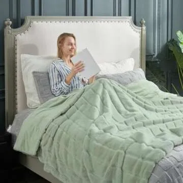 Cozy Bliss Faux Fur Throw Blanket - Plush Comfort for All