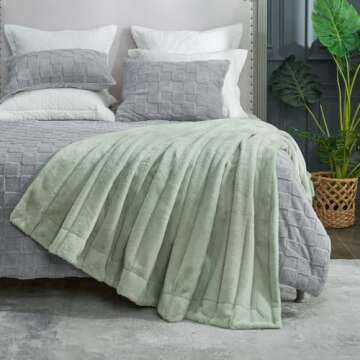 Cozy Bliss Faux Fur Throw Blanket - Plush Comfort for All