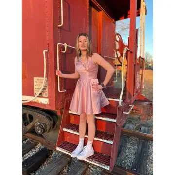 Dymaisei Spaghetti Strap Homecoming Dresses A Line Satin Short Prom Dresses V Neck Mini Formal Party Gown Size 12 White