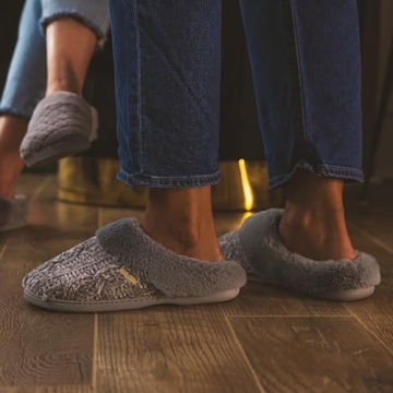 Dearfoams Women's Stylish Chenille Clog Slippers