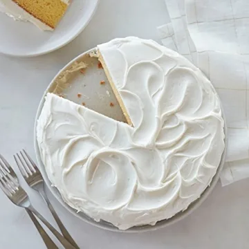 Wilton Creamy White Decorator Icing for Easy Cake Decorating