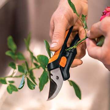 Fiskars Floral Pruning Shears - Plant Cutting Scissors/Garden Clippers For Deadheading and Working with Flowers - Black/Orange