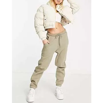 Yeokou Women's Cropped Puffer Jacket Black Stand Collar Zip Up Short Bubble Coat with Pockets(Apricot-S)