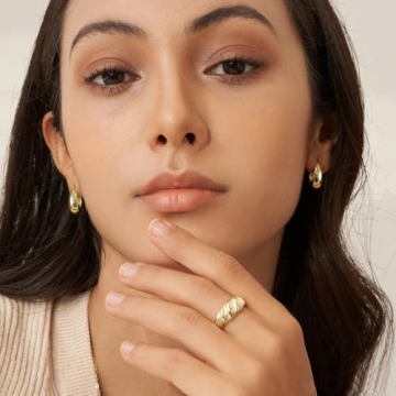 Trendy VIROMY Gold Hoop Earrings Set for Women