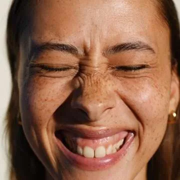 Lumene Nordic C Fresh Glow Brightening Gel Mask - Gentle Vitamin C Face Mask - Arctic Cloudberry AHA Exfoliant for Glowing Skin - Hydrating Facial Mask - (150mL)