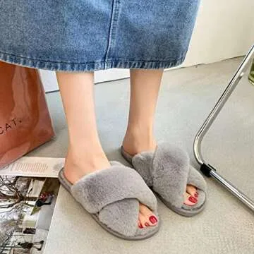 Metog Women's Fuzzy Slippers: Cozy Style for Home